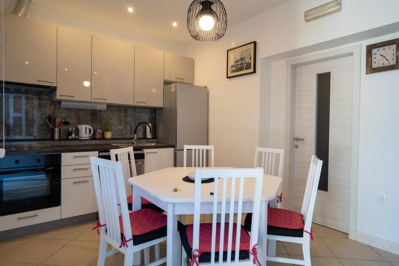 Apartman Dupin ดูกีรัท ภายนอก รูปภาพ